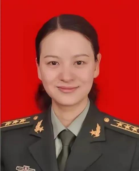 宋彩萍，女，汉族，1974年1月生，陕西扶风人，中共党员，陆军军医大学第二附属医