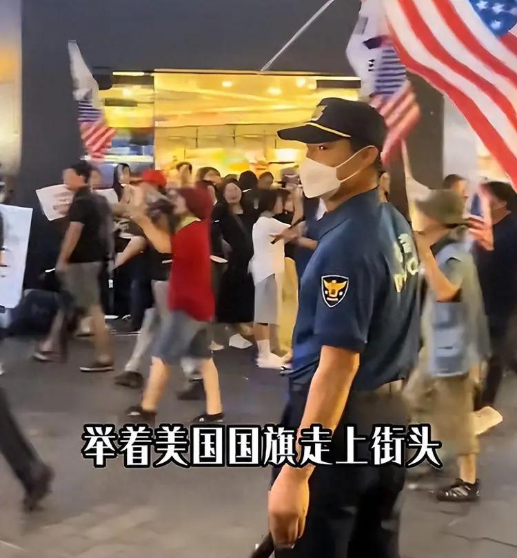 韩国首尔发生剧烈冲突！一名法国女子当众扬言“全世界都反感中国人”，身旁一名中国女