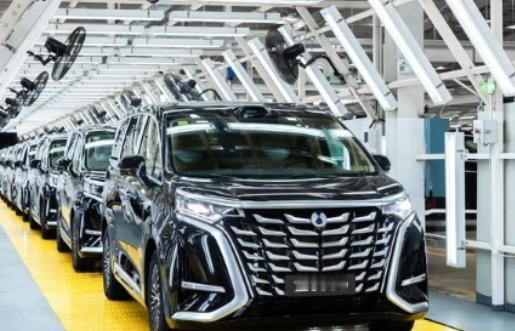 直到如今美国对委内瑞拉彻底暴露出了真面目，这才知道中国为什么全力发展实力，只有实