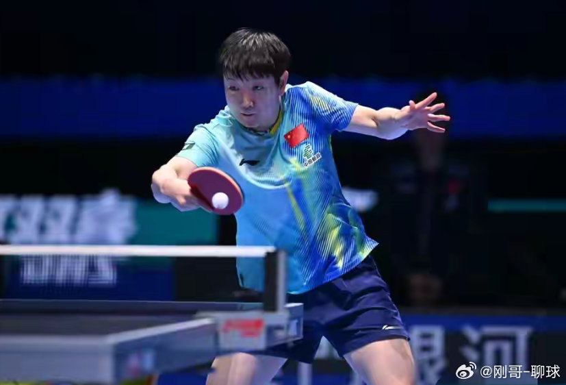 旋转发球杀疯！孙颖莎澳门世界杯3-0横扫李昱谆，开门红剑指三连冠孙颖莎3比0李昱