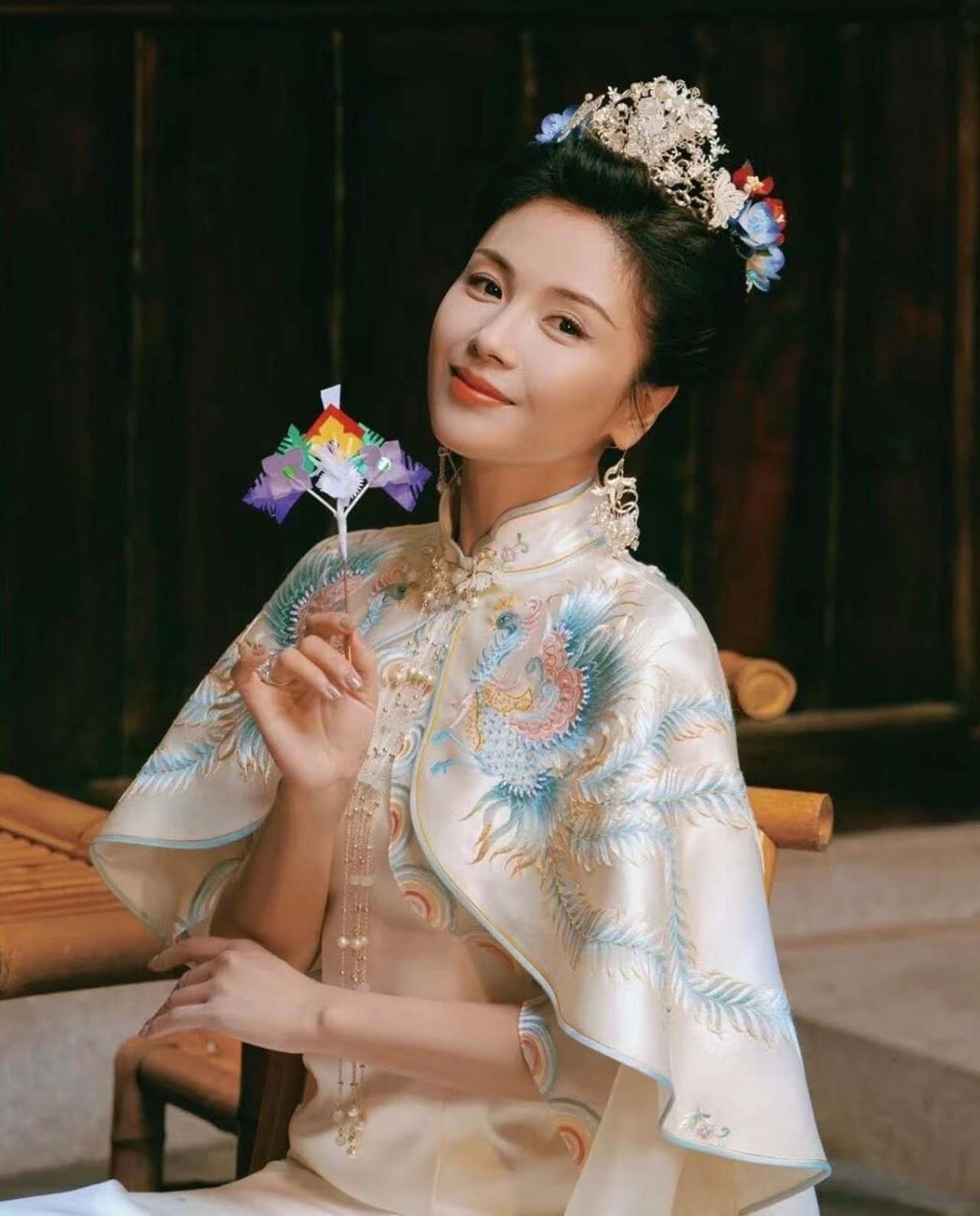 刘涛妈祖诞辰活动 直击现场！刘涛优雅亮相湄洲岛妈祖诞辰1066周年活动，古韵气质