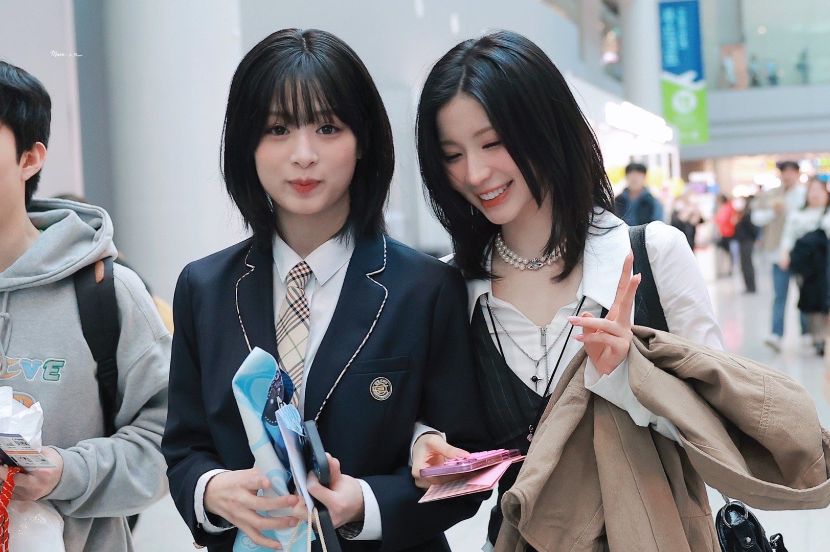 AHYEON & ASA今天的机场饭拍📸 ​​​