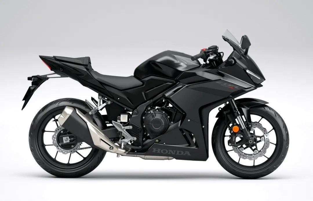 车市热门 2026 CBR500R 基本型和2026 CBR500R E-Clu