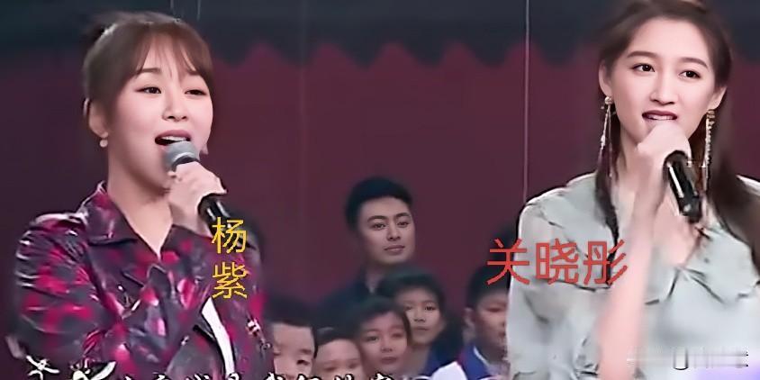 关晓彤和杨紫这两位国民闺女，不慌不忙地长大了。论演技，二人都很出色；论长相，她们