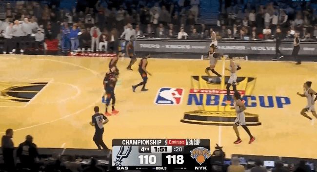 阿奴诺比投进第5记三分砍下28分，尼克斯剩2分钟领先马刺8分