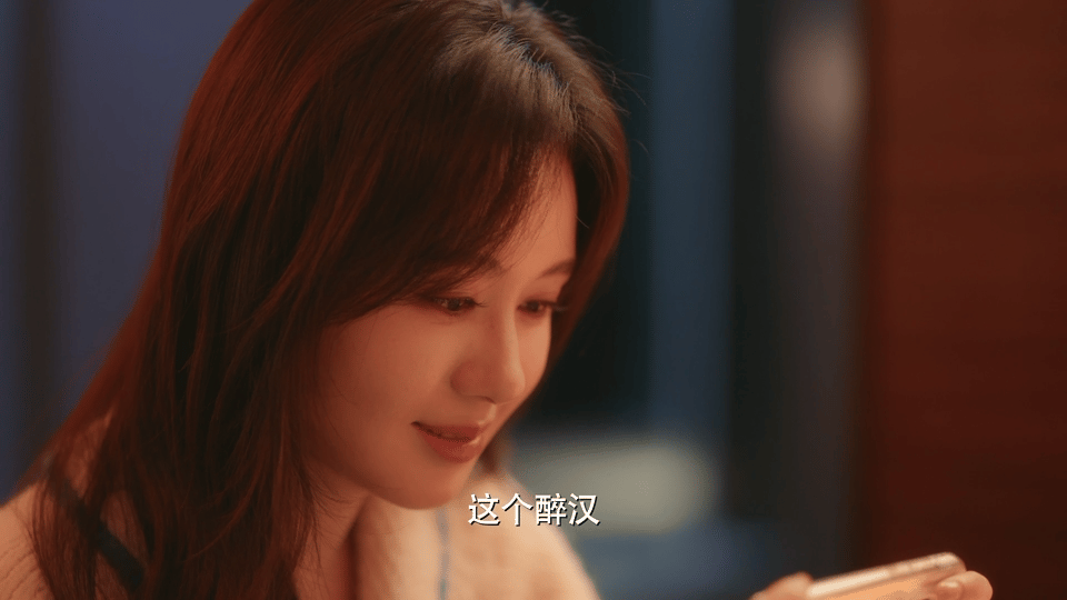 魏哲鸣叫郑合惠子漂亮姐姐看得出来确实很担心了，一口一个漂亮姐姐，你小子心里快急晕