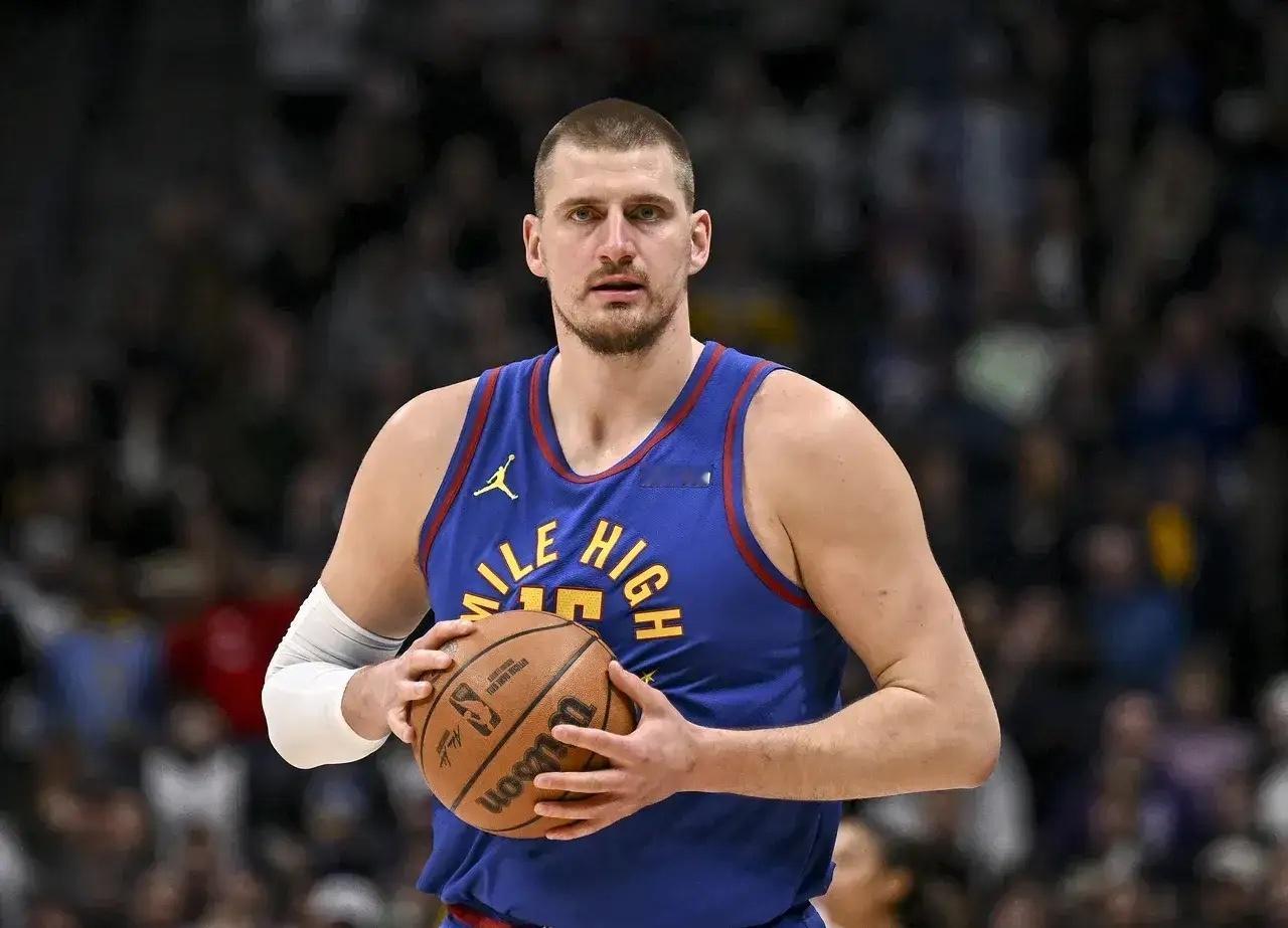 NBA现役十大球星：1、约基奇   2、亚历山大3、詹姆斯   4、杜兰特5、字