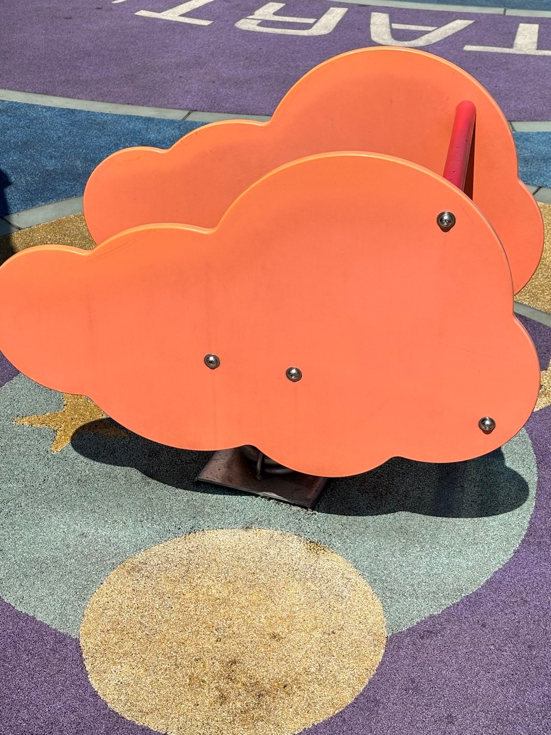 周末愉快。    今天早上起晚了，老人家爸爸早点太早了。我中途起来就很难早起来。