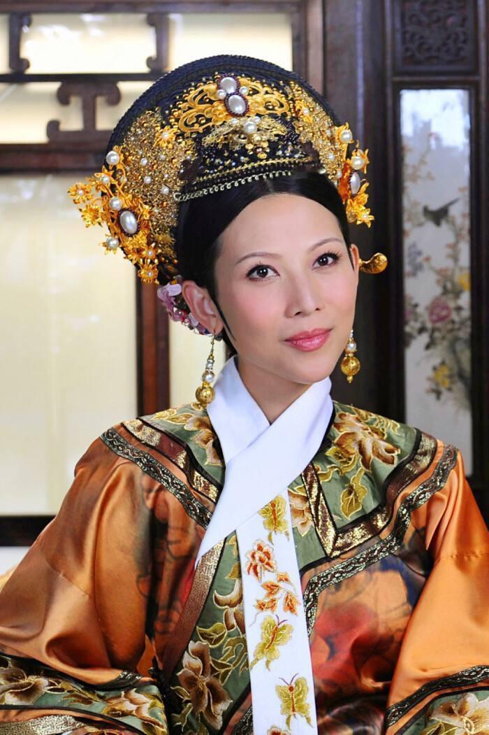 《甄嬛传》开播2.7分扑街？
郑晓龙硬刚资本不删戏，
一句回怼保住了这部经典！