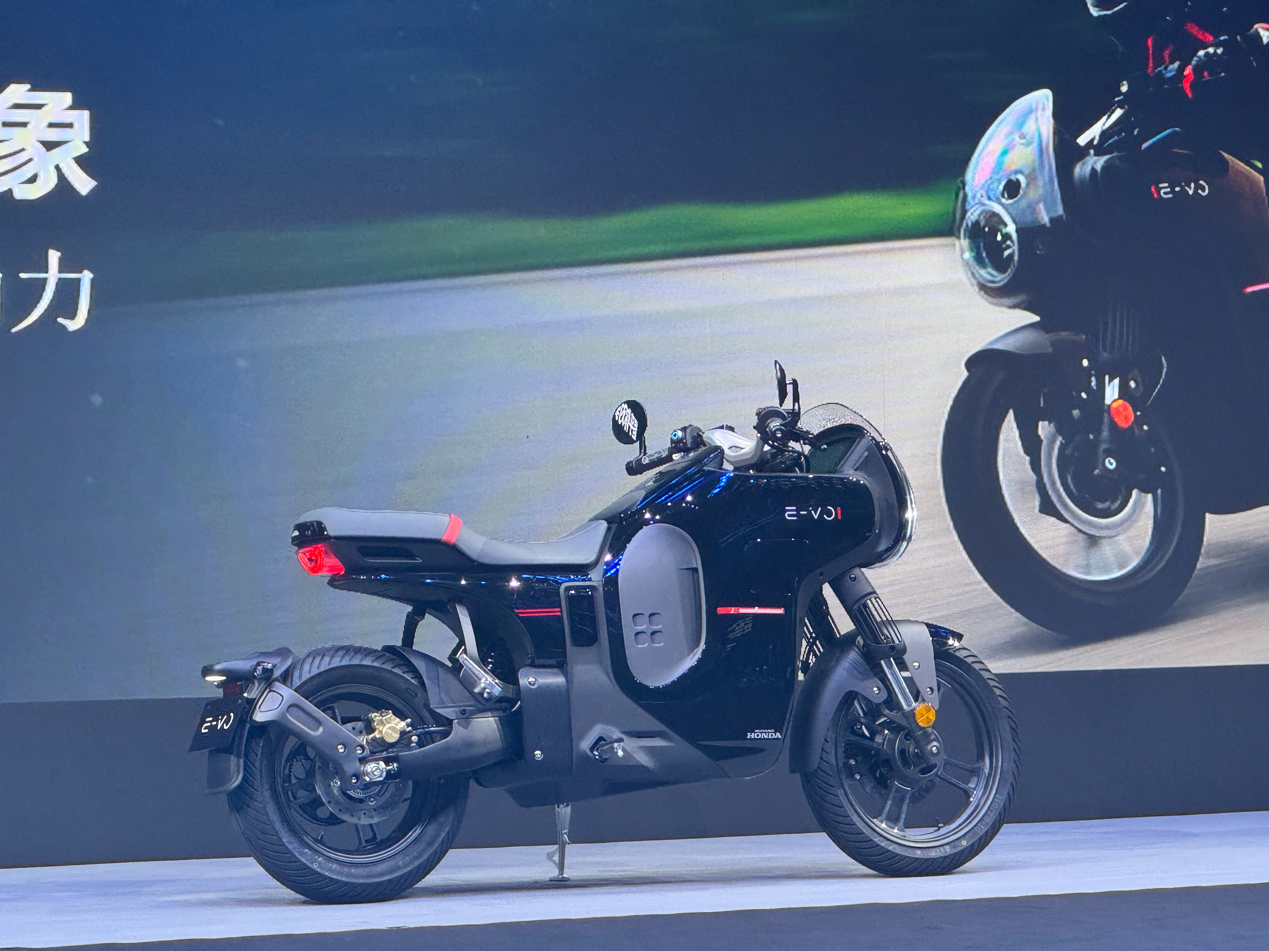 电动摩托车最高时速能达到120km/h够不够夸张！五羊本田五羊本田EVO ​​​