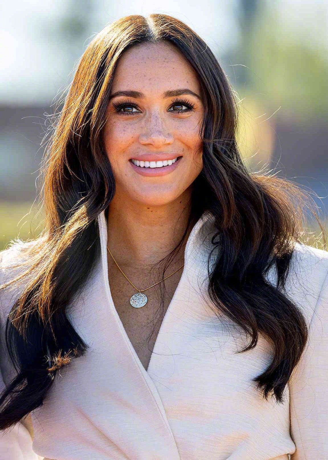 哈里王子老婆回归演戏梅根回归演戏 梅根·马克尔时隔八年回归演戏！她将客串出演亚马