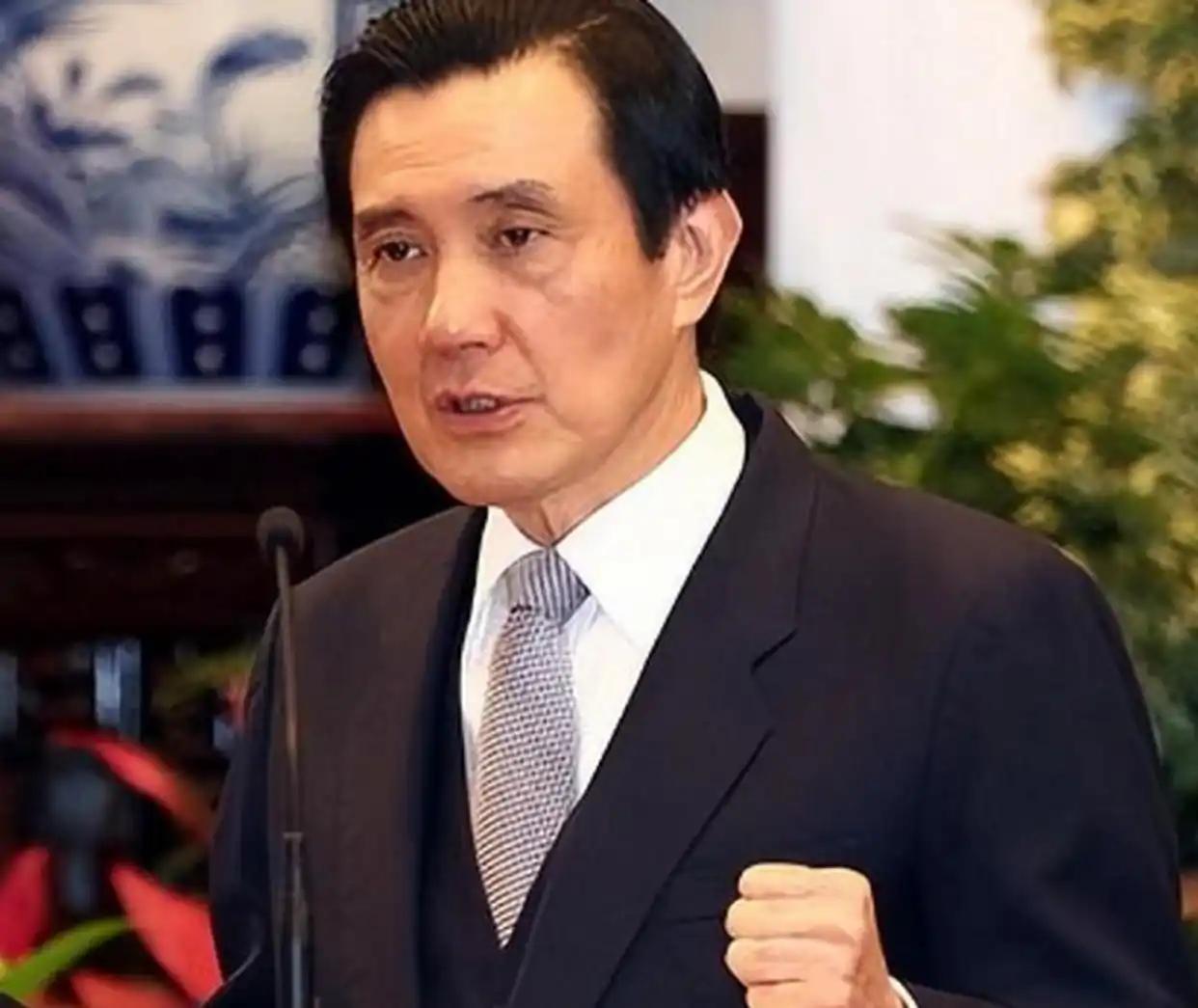 马英九这次直接掀了桌子，说了句让绿营脊背发凉的大实话：台湾想当乌克兰？做梦！很多