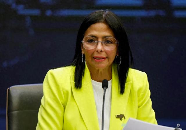 谈判内容里几乎没有马杜罗这个名字。
不是讨论放不放他走，也不是商量保他不死，是根