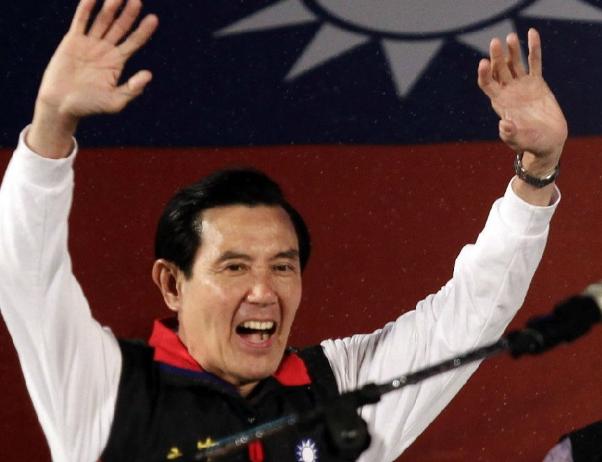 投降了！

80年前国民党被共产党打败，80年后国民党又被民进党打败，夺走了军队