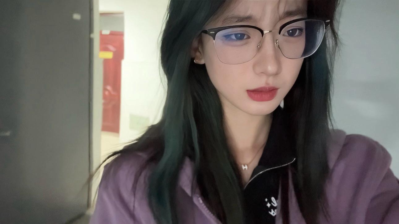 不满我 那就快点远离我