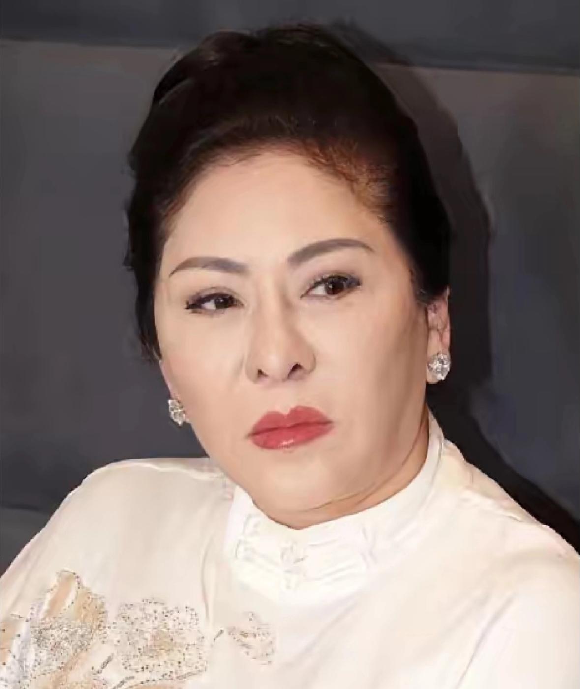 钱再多再有什么用？
两个败家子就毁了全家
66岁的向太陈岚计划工作到老，她直言自