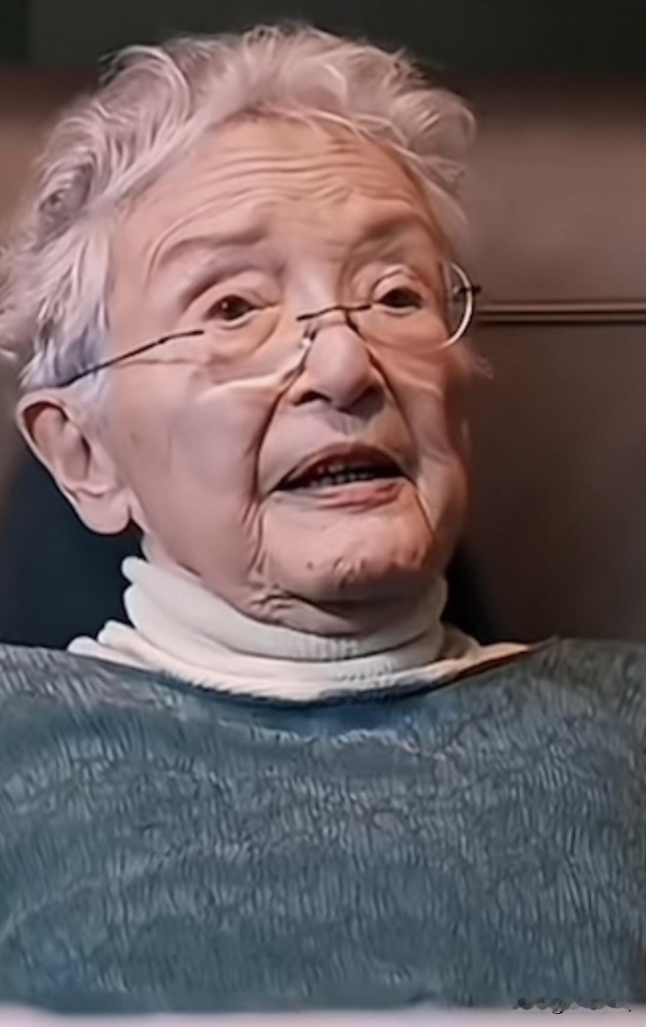 生活不是爱是什么？微微敬畏。这不是爱，是一种秩序。中国人老早就看到了，可是国戏没