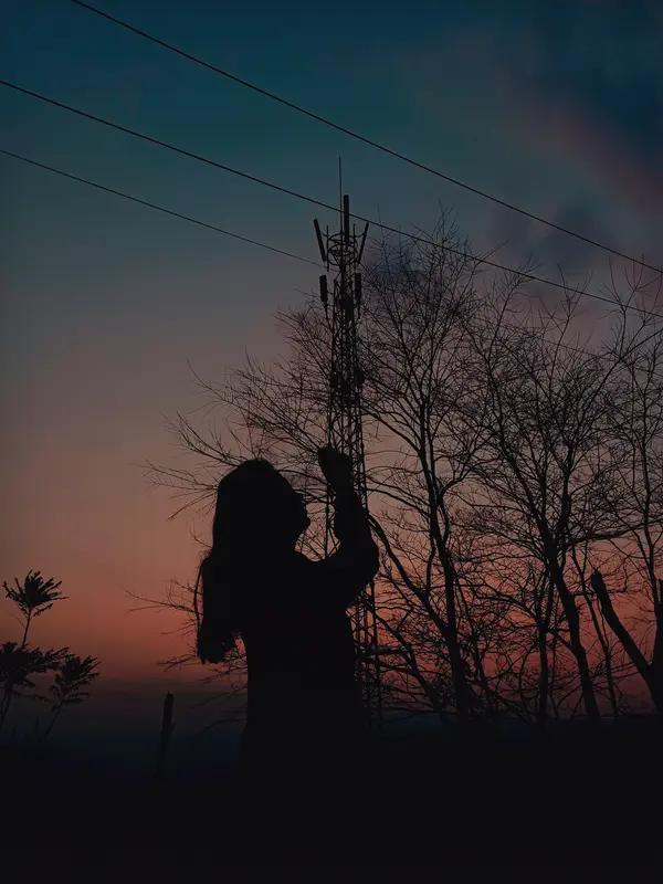 1. 关于自我

· 你才是自己一生的主角。外界的评价、社会的标准常常是“背景音