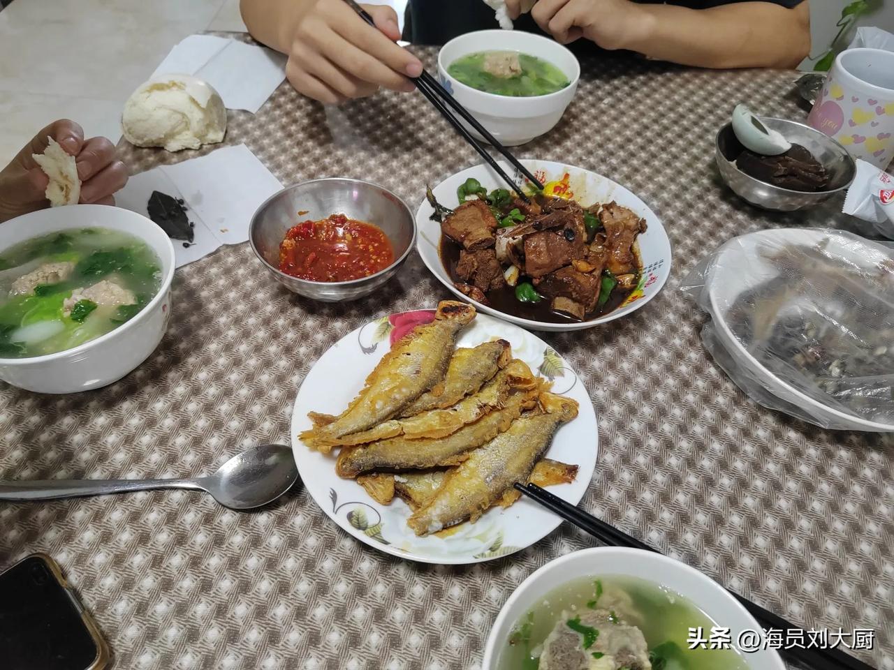 今天老妈打电话说，不让我去医院了，我嫂子去给送饭并且看着打针。那好吧，我这两天一
