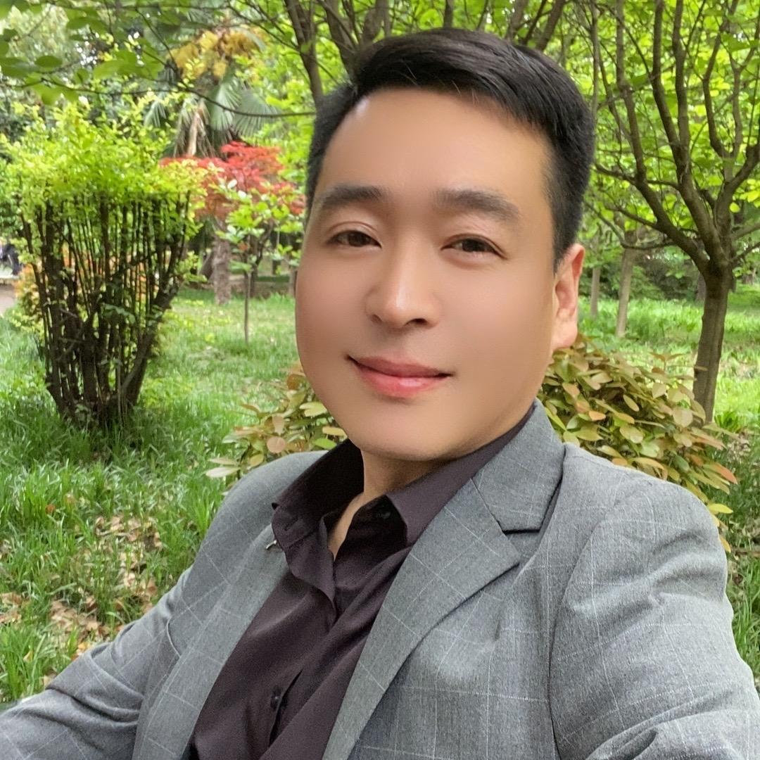 乡村亮哥在努力