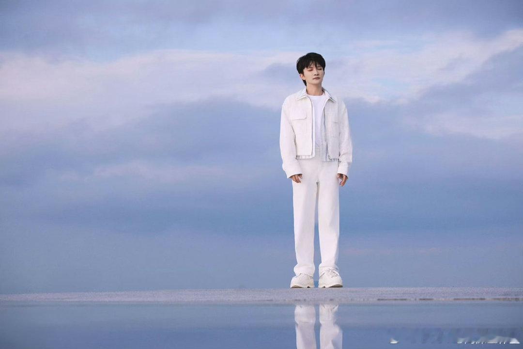 周深今天的我们首唱舞台温暖新作如约而至，周深《今天的我们》音源发布，锁定央视五一