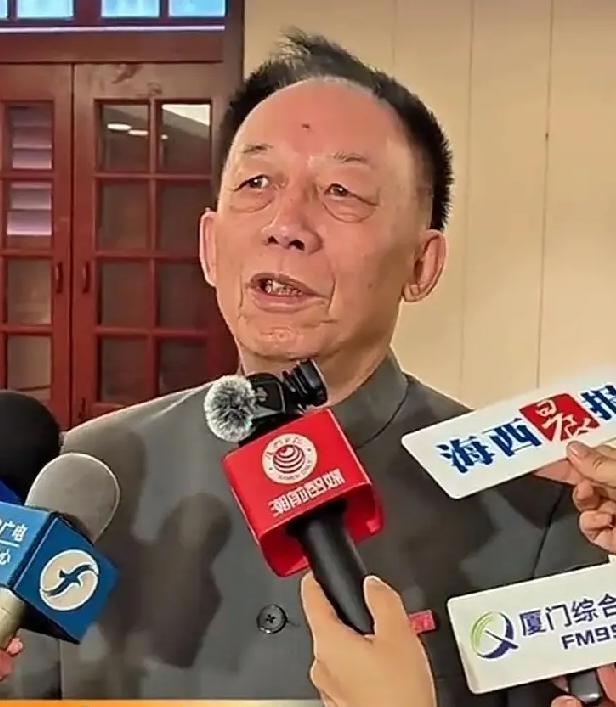 越来越不喜欢那帮公知书呆子，全是脱离实践得到一知半解的嘴炮。