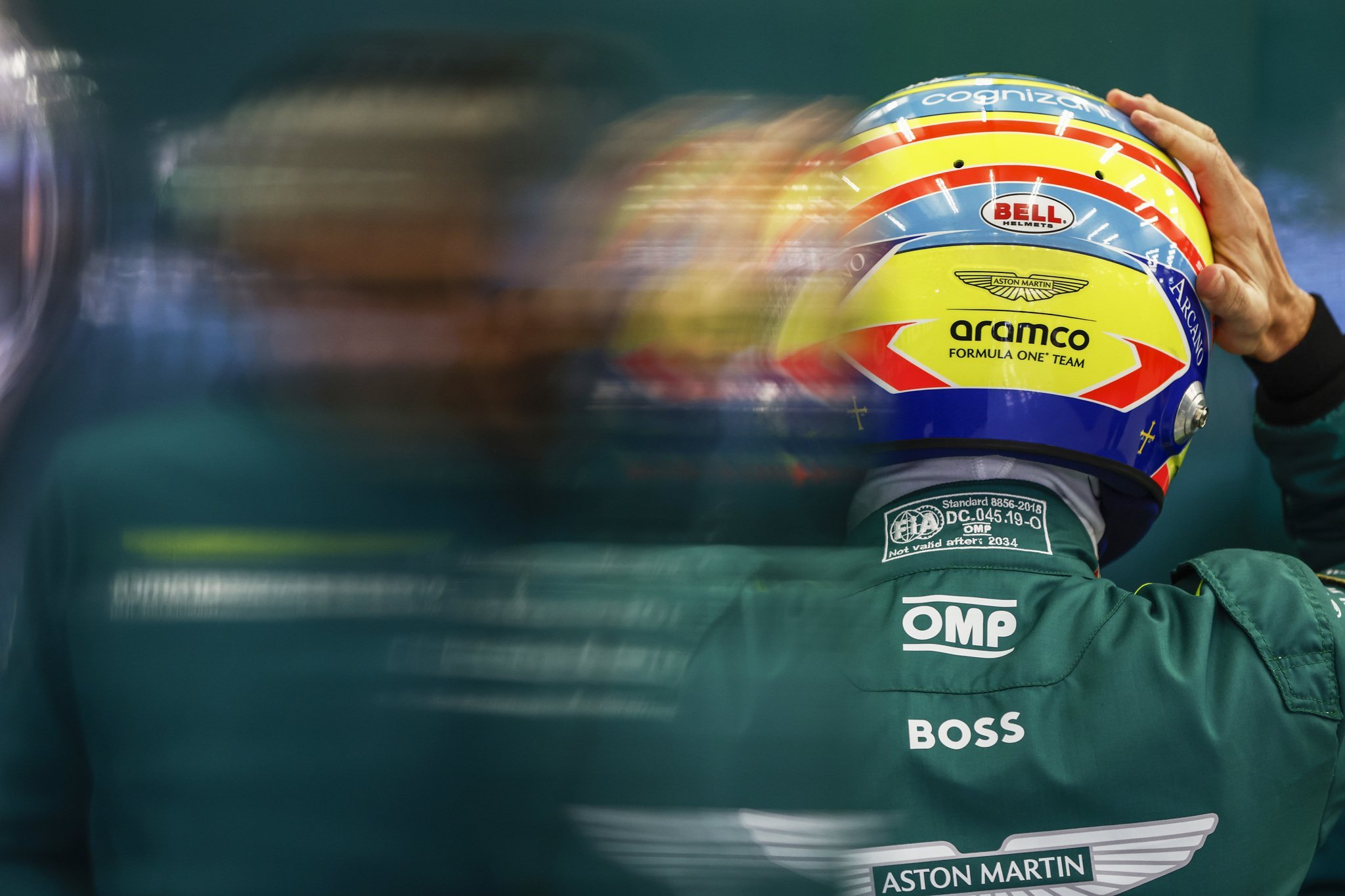 F1[超话]2026F1西班牙大奖赛 阿斯顿马丁要求阿隆索在十月份做出决定是否和