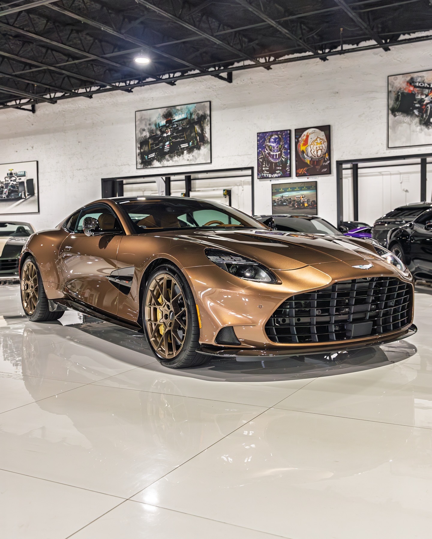 全新Aston Martin Vanquish！🇬🇧🚀这台291公里范奎希