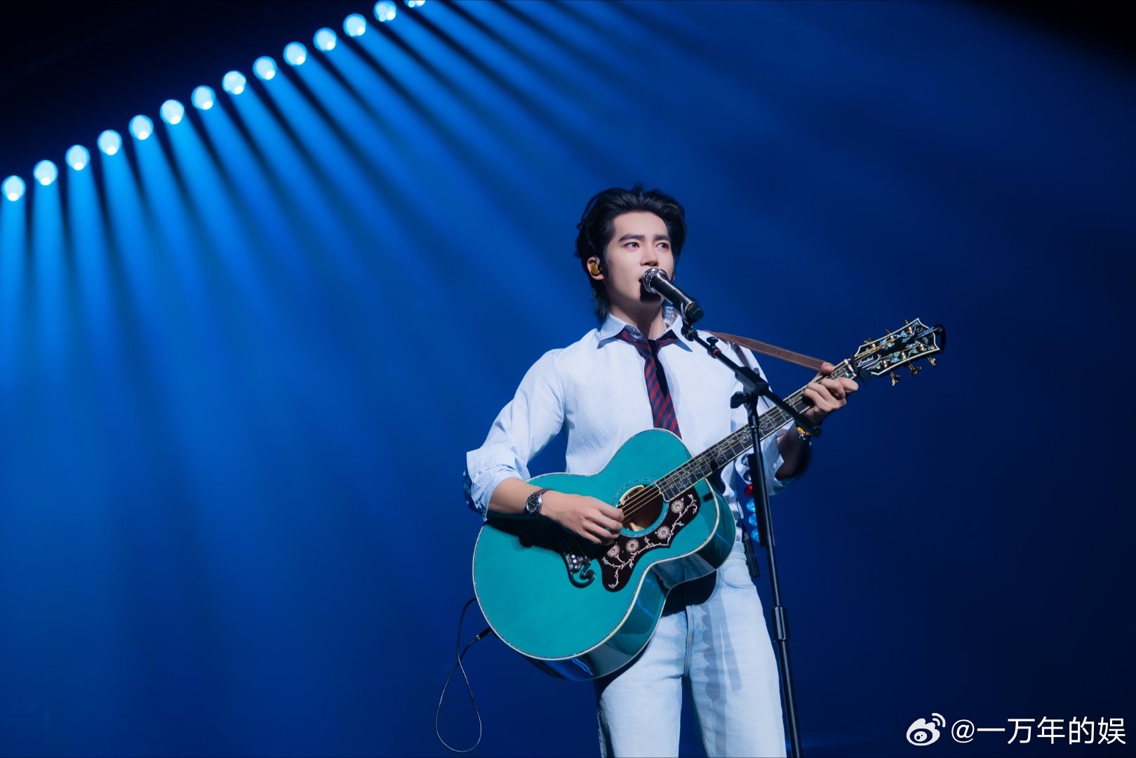 于适成都演唱会官宣于适适诗2026巡回演唱会 于适坚持原创音乐之路，全专词曲独立