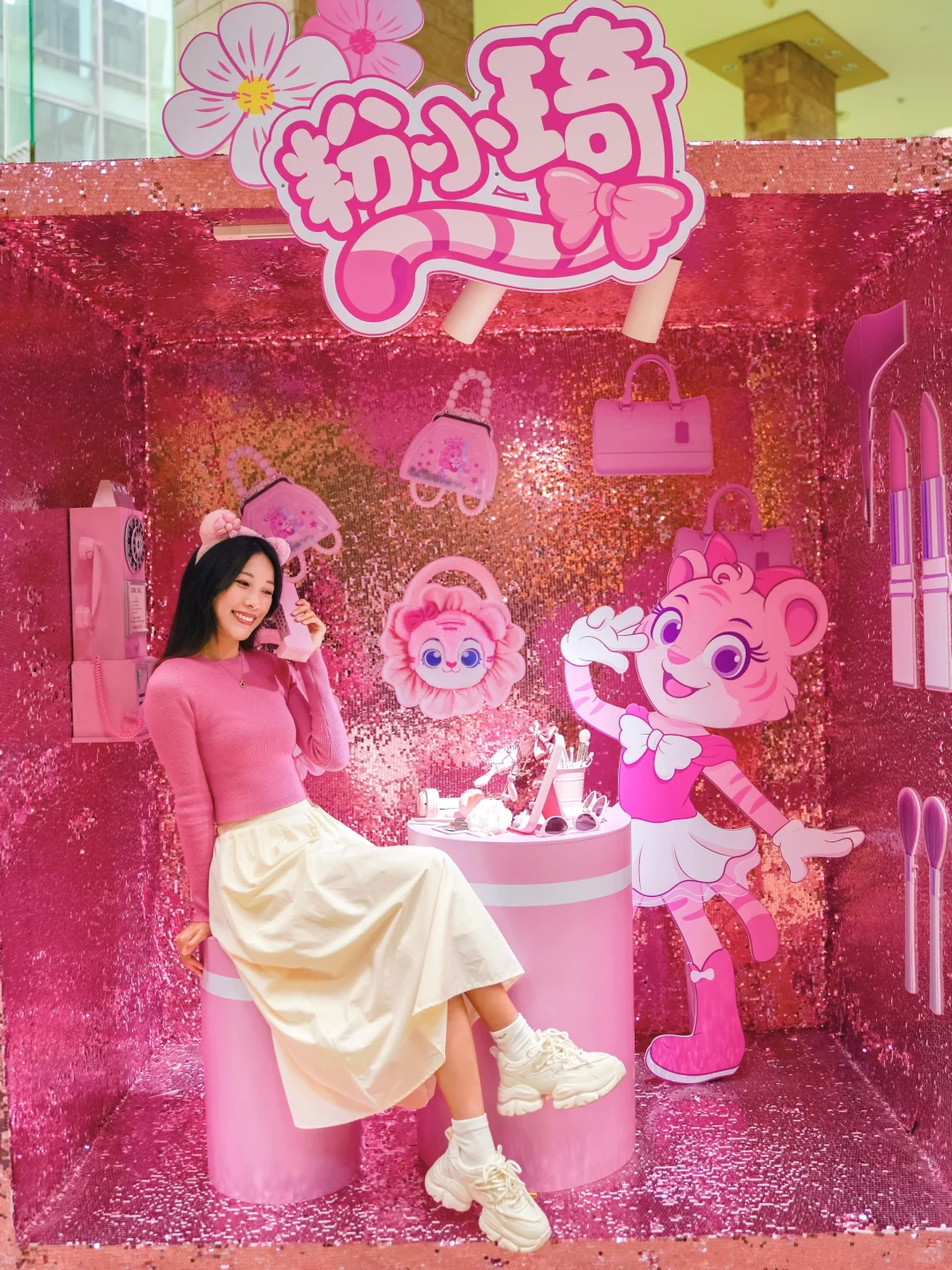 广州限定与白虎共进下午茶还偶遇长隆女明星