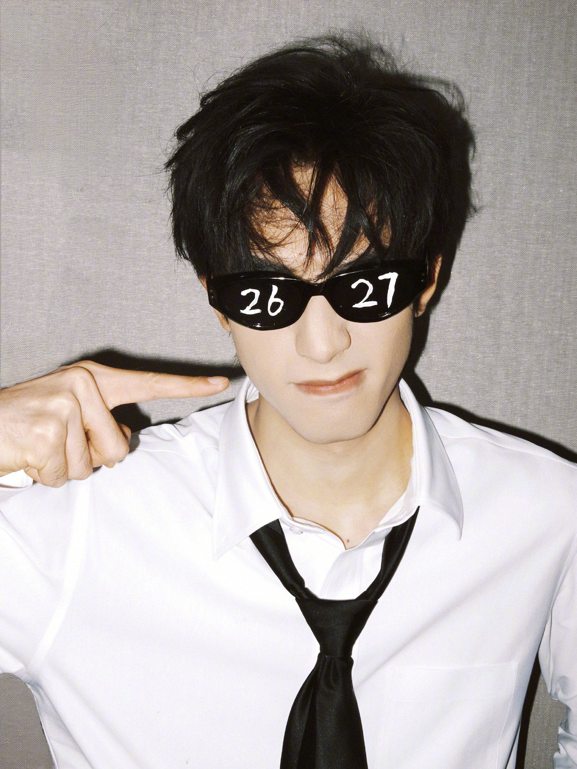 27的宋威龙比宋威龙更帅的永远是下一岁的宋威龙帅的轻轻松松27岁的威龙生日快乐，