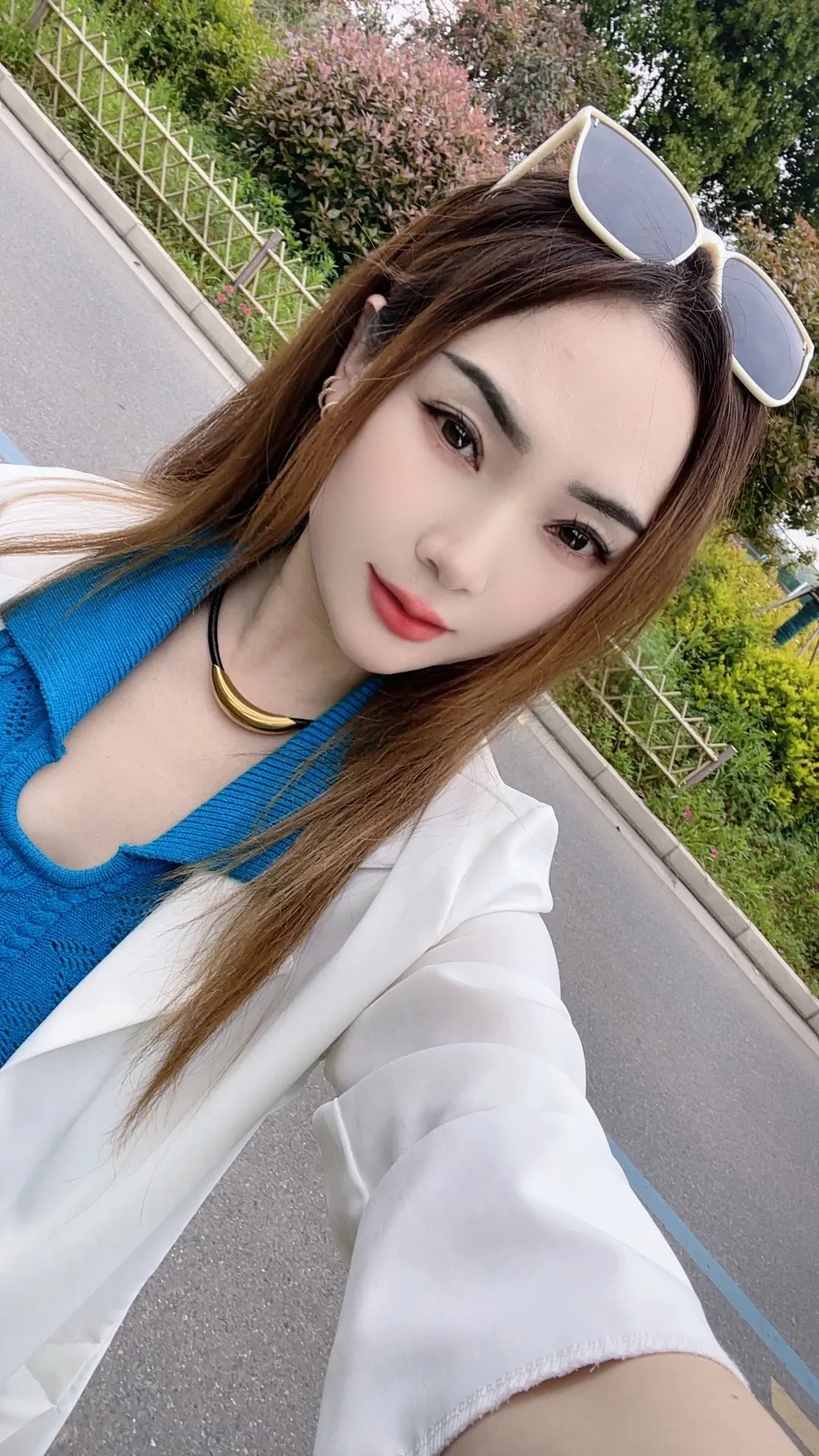有情绪的时候，问问自己，是不是又在强求，不属于自己的东西！