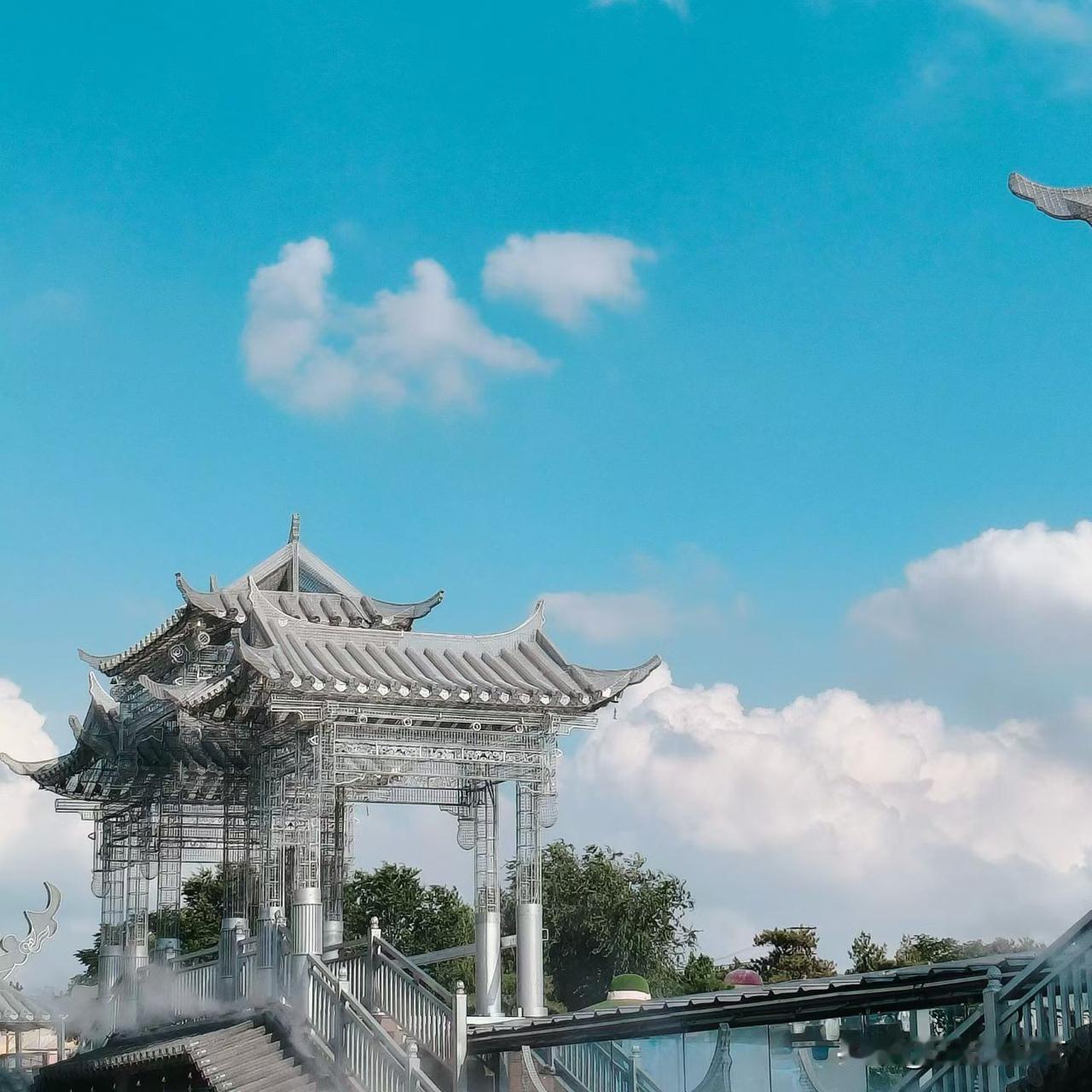 生活最顶级的轻玄学：养好自身气场，余生皆是顺途
 
很多人一生都在苦苦求好运、盼