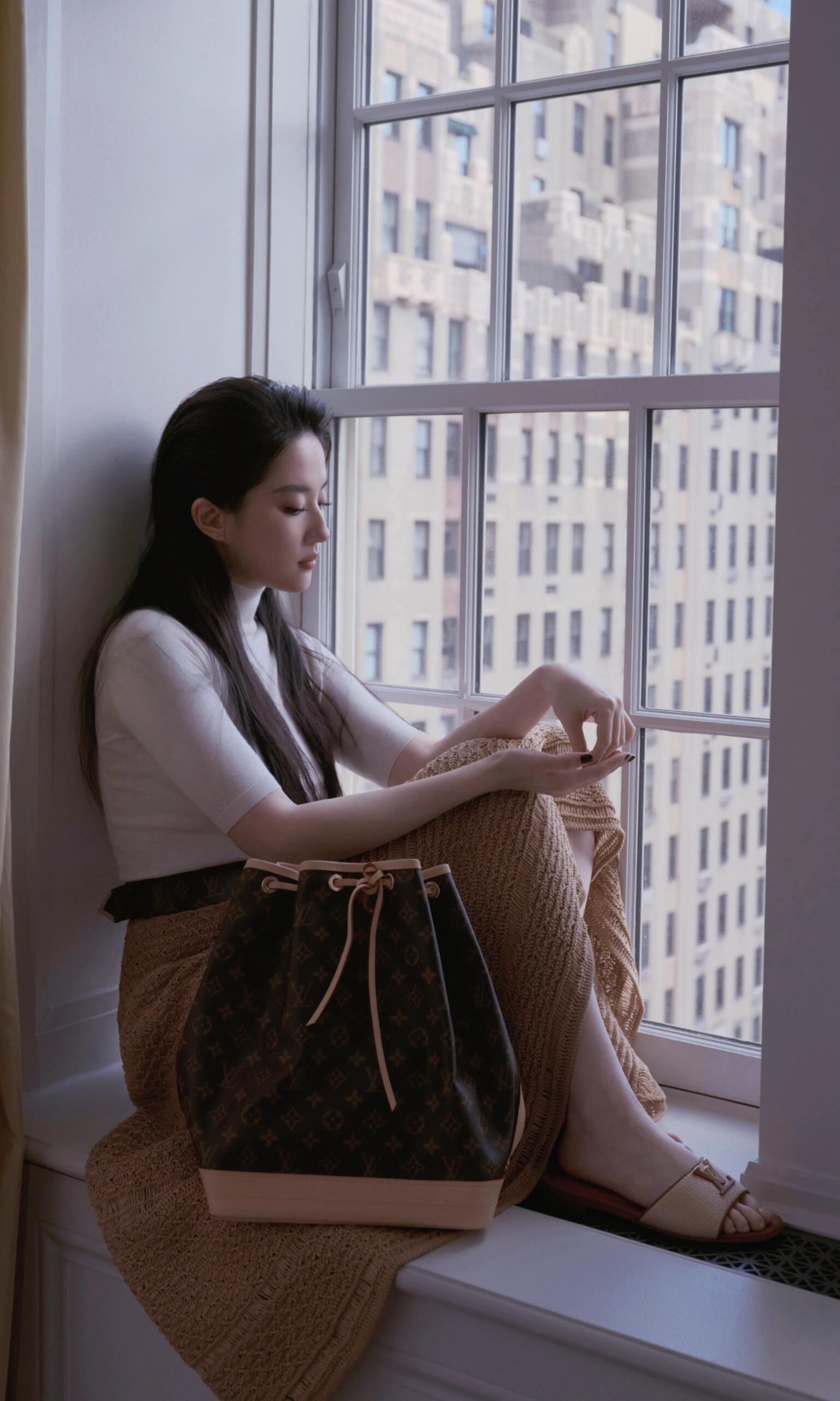 全世界的女主角都吻了上来 