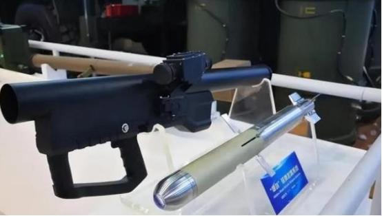 美军最恐惧的噩梦来了！中国“袖箭”导弹震惊全球，3万元一发重量不足4公斤，仅有黄