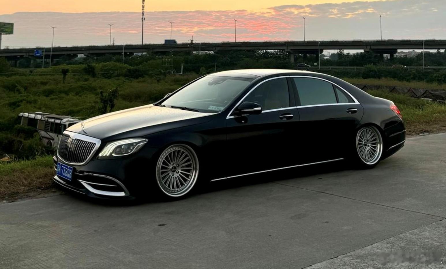 汽车有机与无机设计核心区别在是否传递情感与理念。有机设计融入情感、理念，注重温度