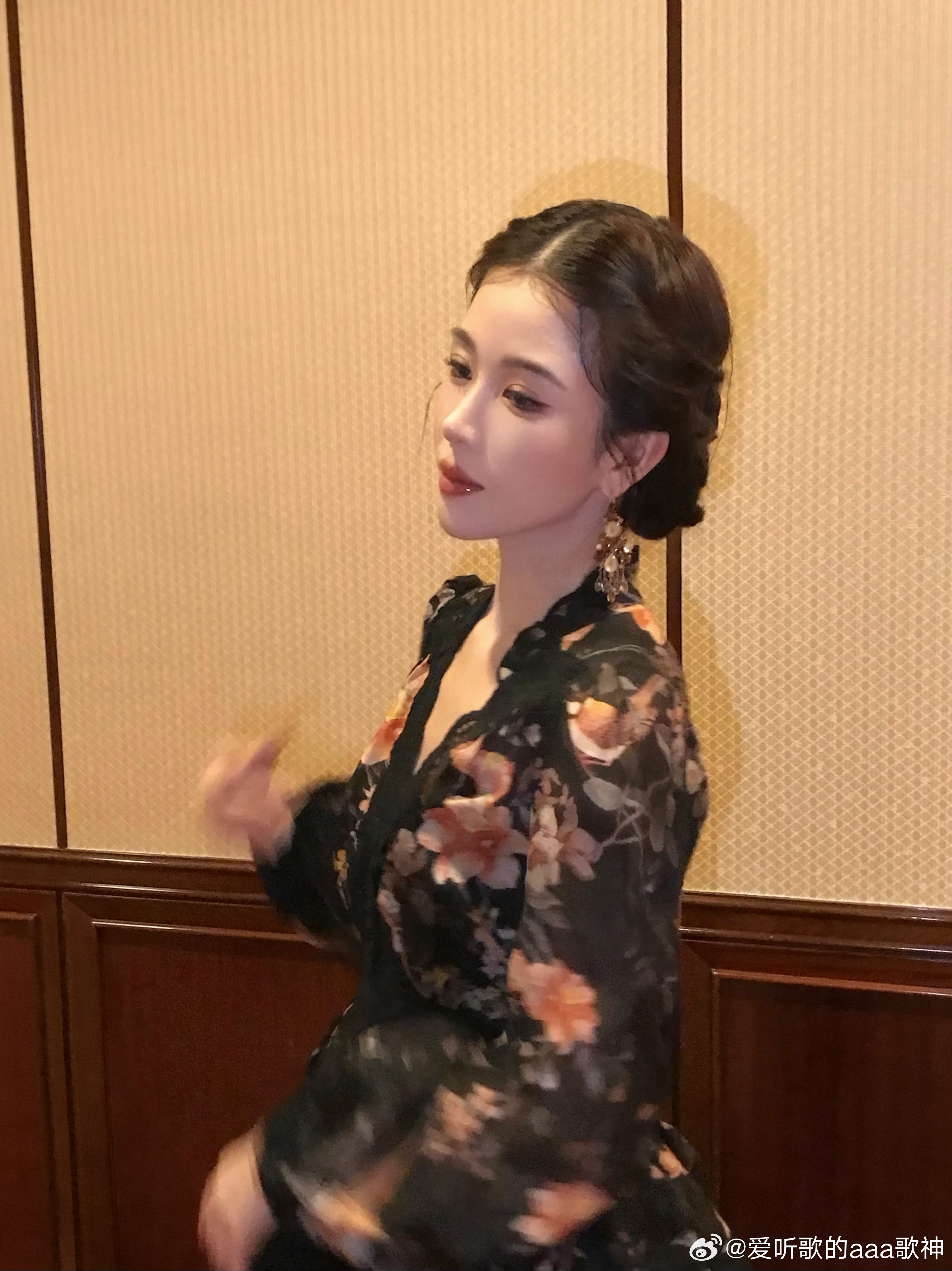 新搞了一个发型 好看不 