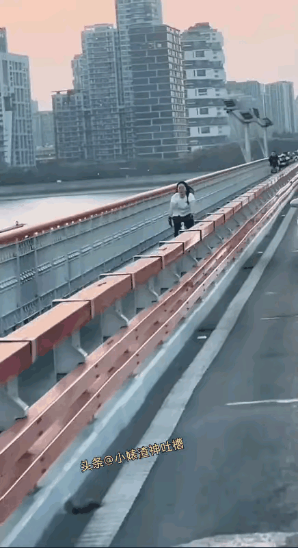 女子一路领跑，独领风骚 。