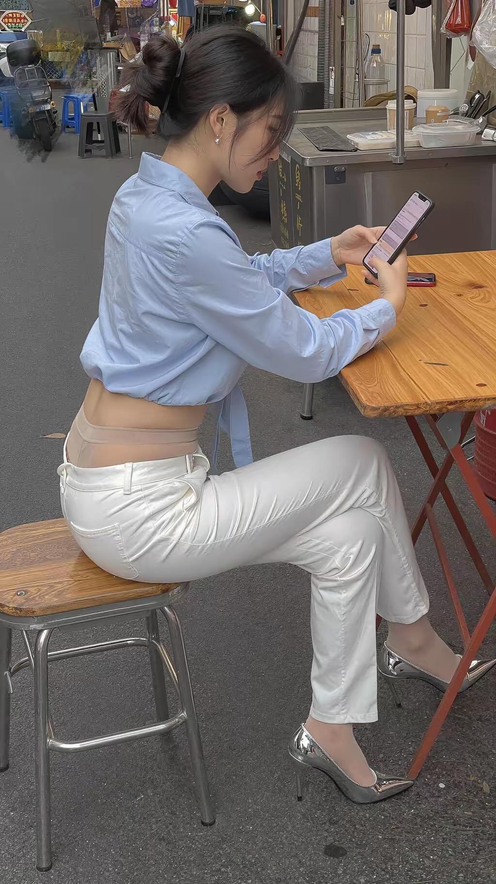 想问一哈大家，一般穿“裤里丝”的都是什么人，这样穿是保温呢还是降温呢？

如果是