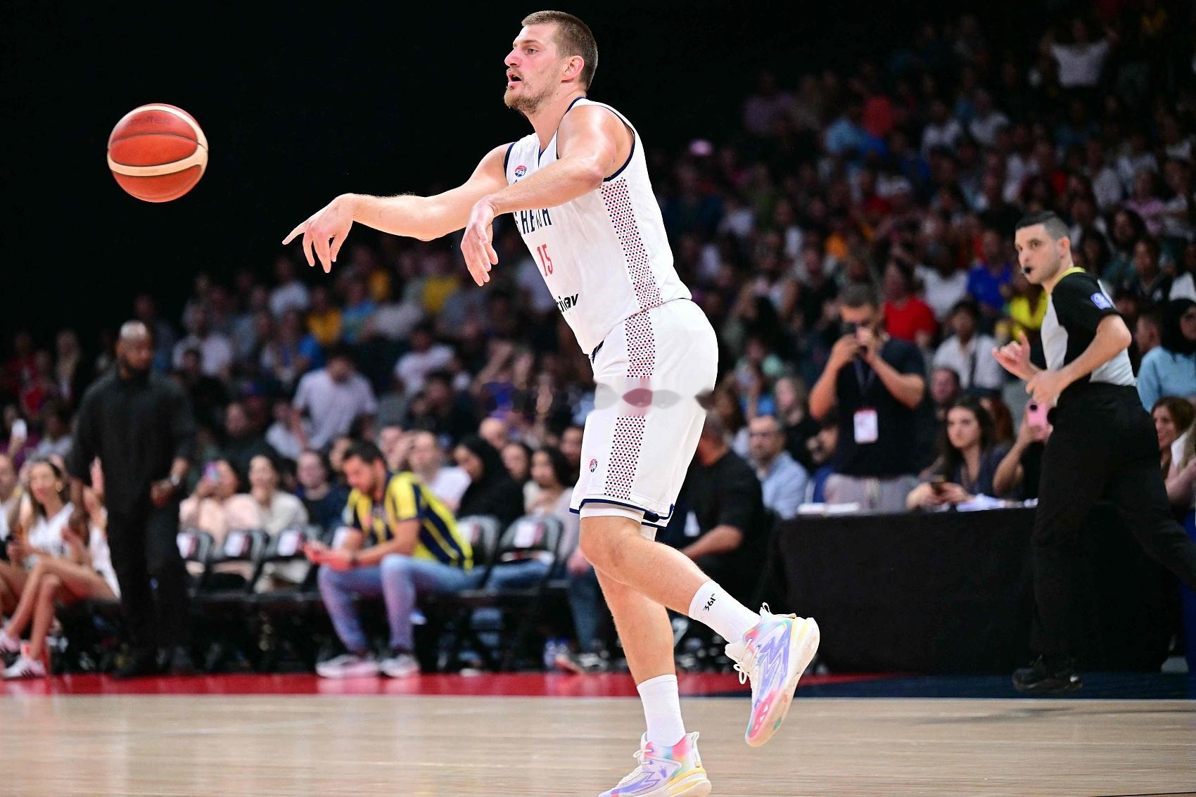 希腊全队都紧张！塞尔维亚男篮上半场仅领先南苏丹3分 奥运男篮小组赛，塞尔维亚上半