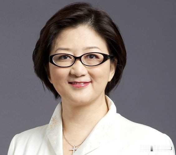 雷倩，1958年11月28日出生，台海军退役中将雷学明之女，江西丰城人，毕业于台