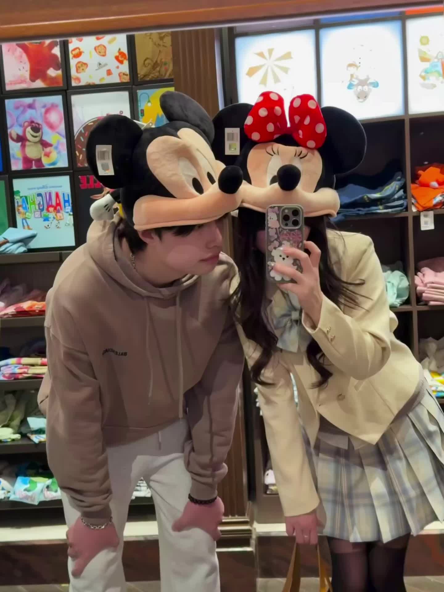 熊熊又陪鲨鲨公主回后花园啦～