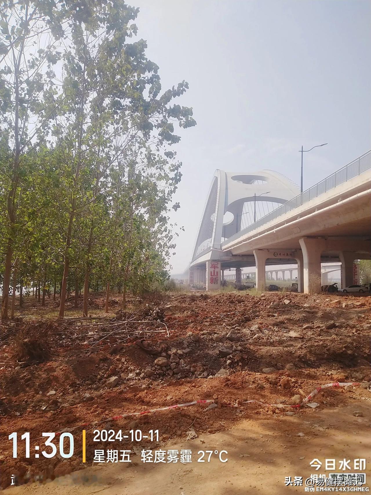 汉阳左岸大道，军山到沌口基本上完工，沌口到白沙洲大桥段还在建设中
从三环线白沙