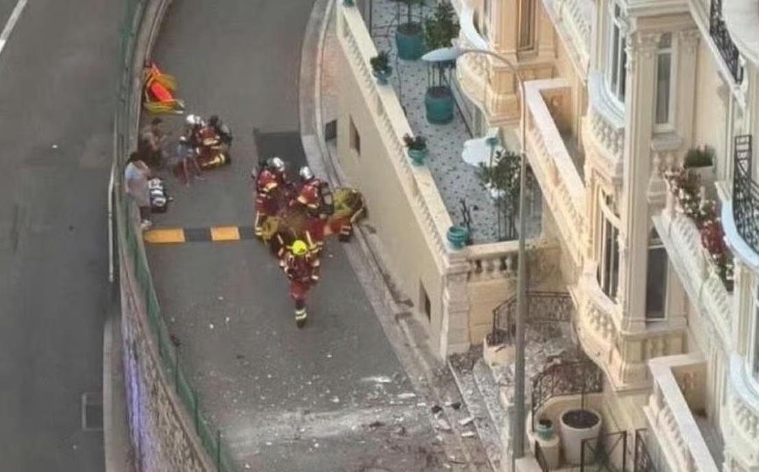 这不是独裁是什么？泽连斯基接连派人暗杀政敌 ，这回身死的是乌克兰寡头叶尔莫拉耶夫