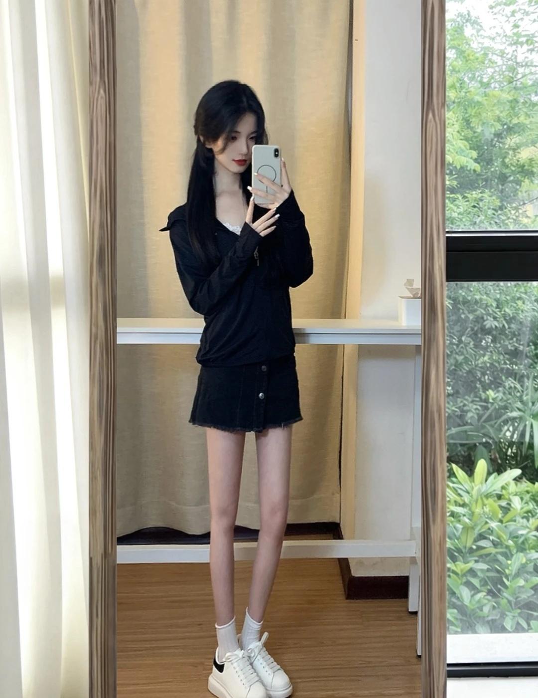 All black🖤
来拍照了 今日穿搭