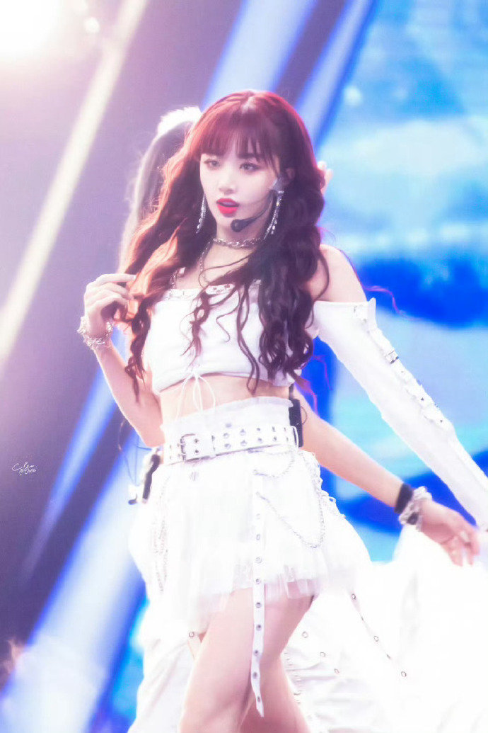 孔雪儿从青涩配角到刷脸演员 孔雪儿走的每一步都算数孔雪儿从青涩配角到刷脸演员，孔