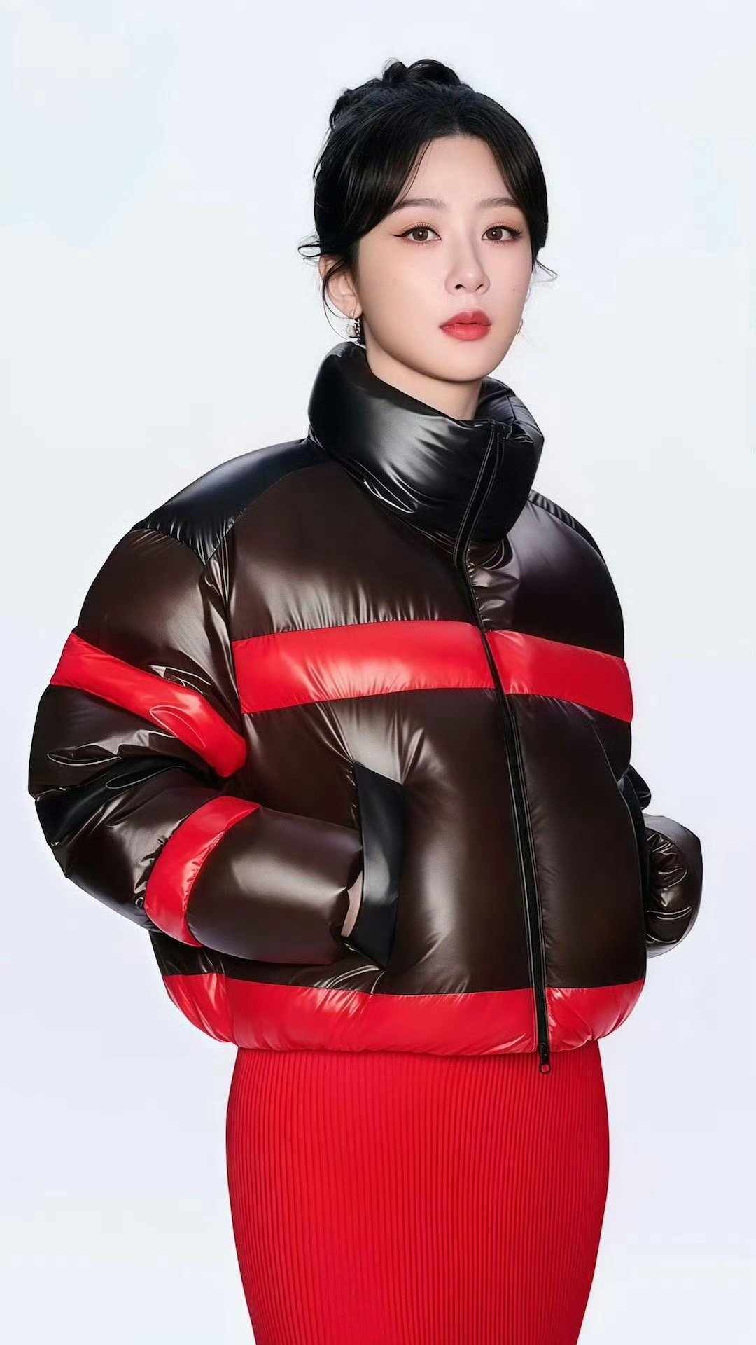 #杨紫羽绒服配短裙##杨紫羽绒服look#杨紫羽绒服look，好美啊 ​​​