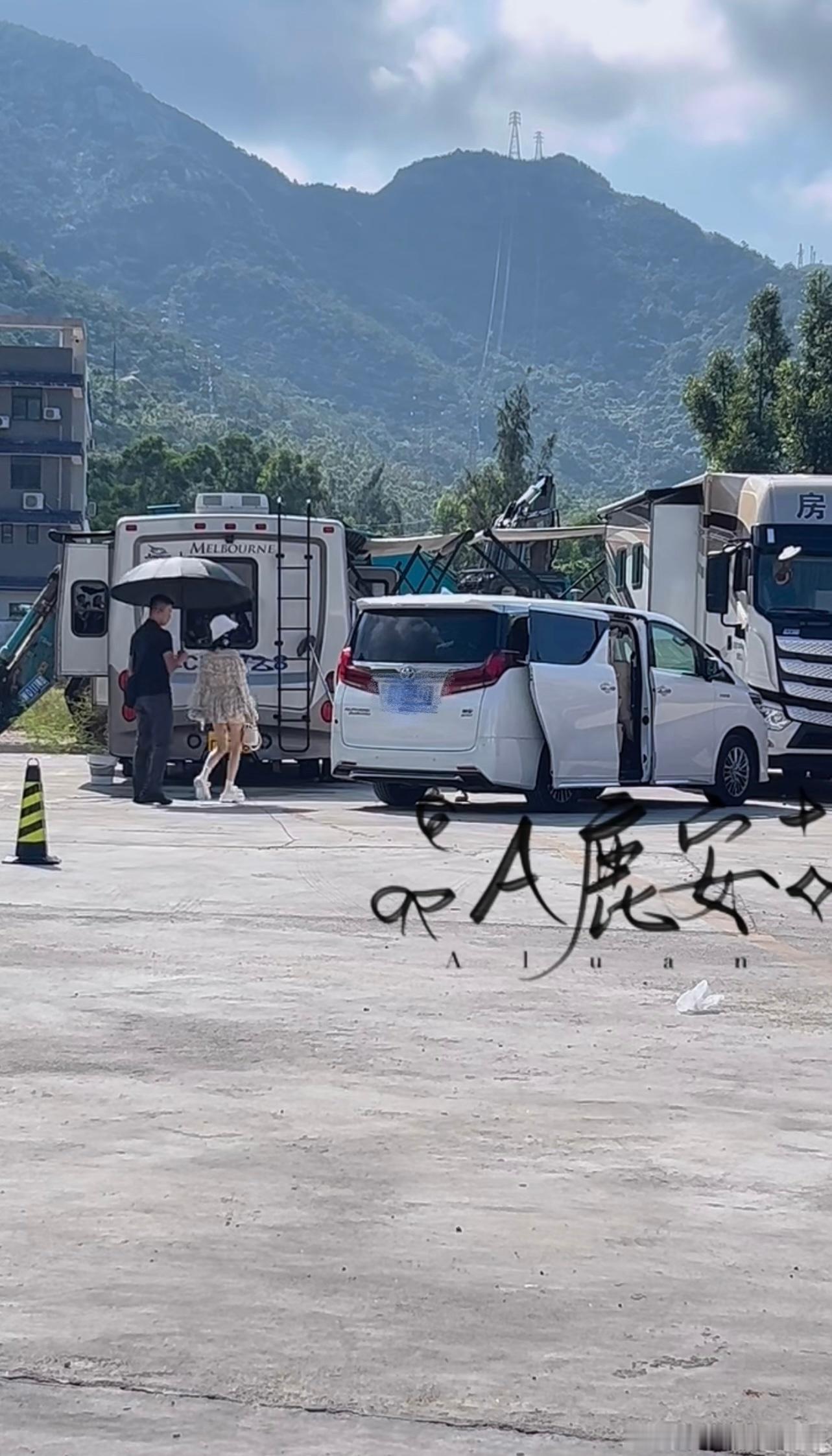 想跟白梦妍在这样的景里一起看日落🤓 ​​​