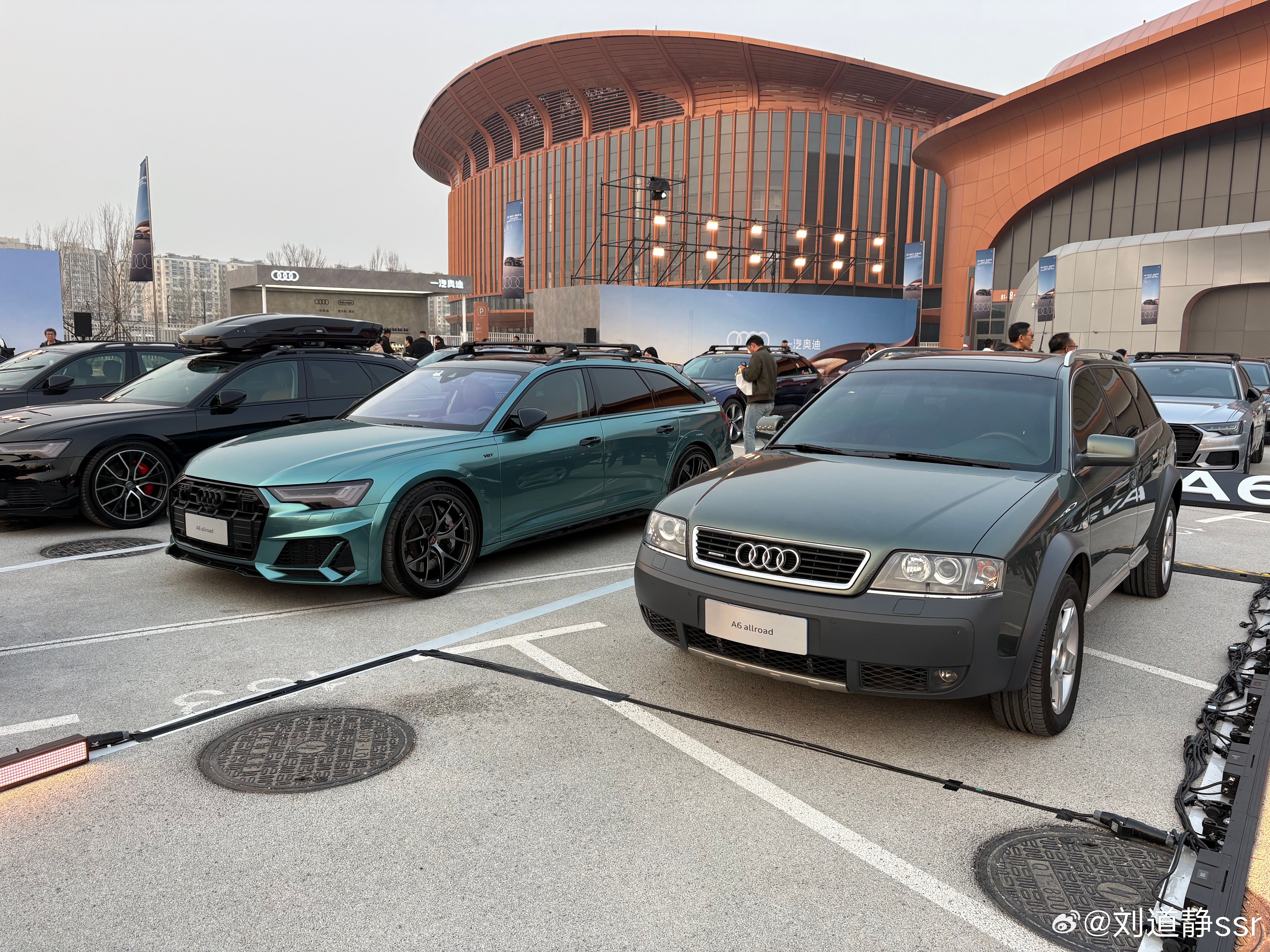 全新奥迪A6L   前线传来快报！全新RS6旅行和A6旅行太吸睛了配色也非常多，