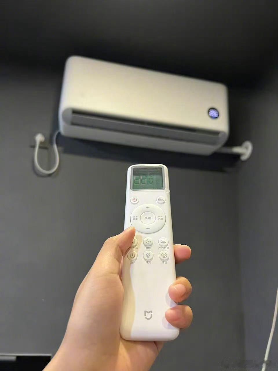 你买空调会在意铝制还是铜制吗 最近空调圈里“铝代铜”的争议热度居高不下。其实二者